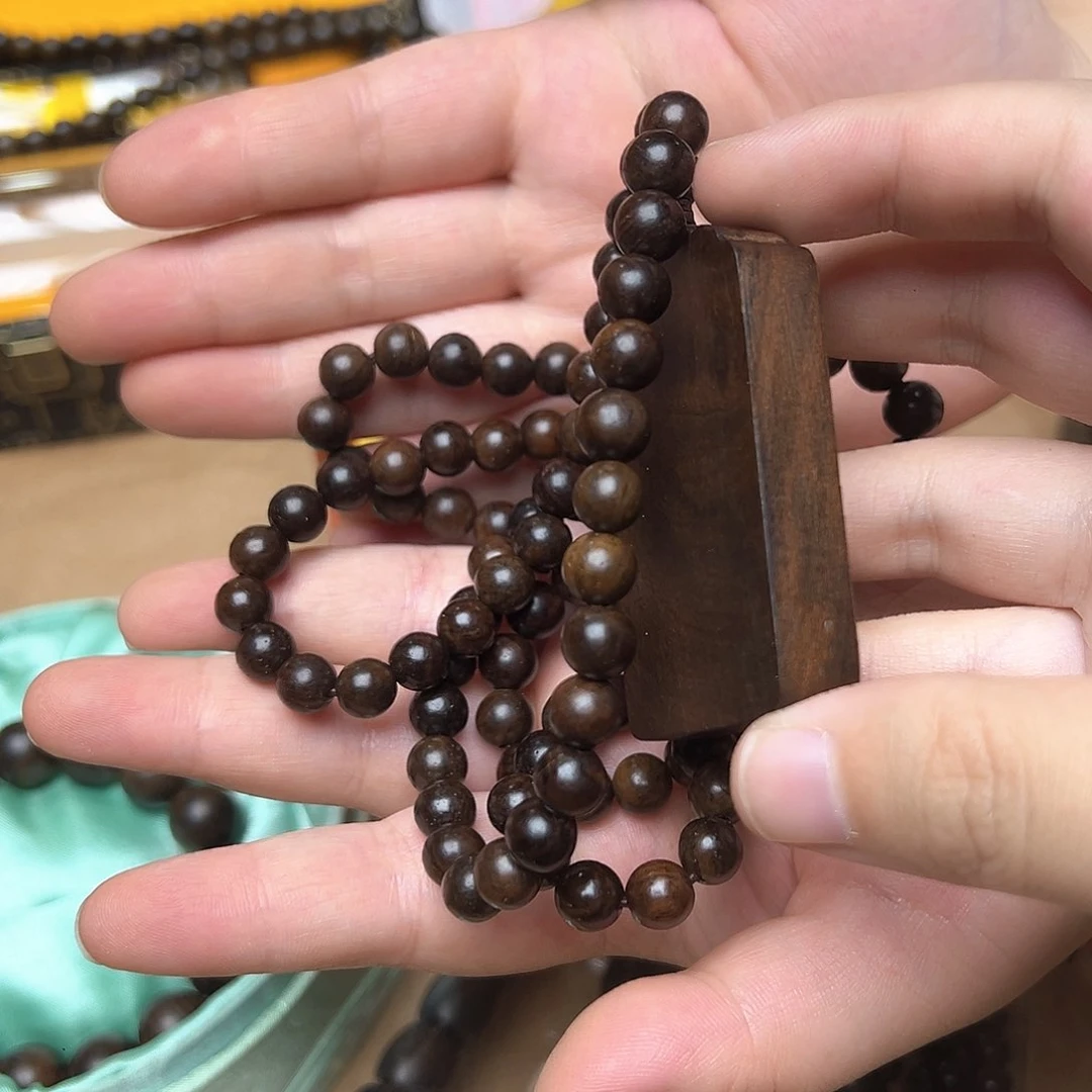 大叶紫檀（黑酸枝木类）