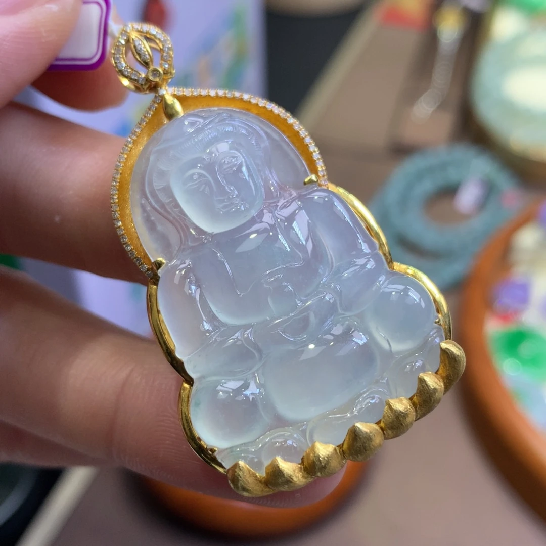 翡翠18K金镶嵌颈饰