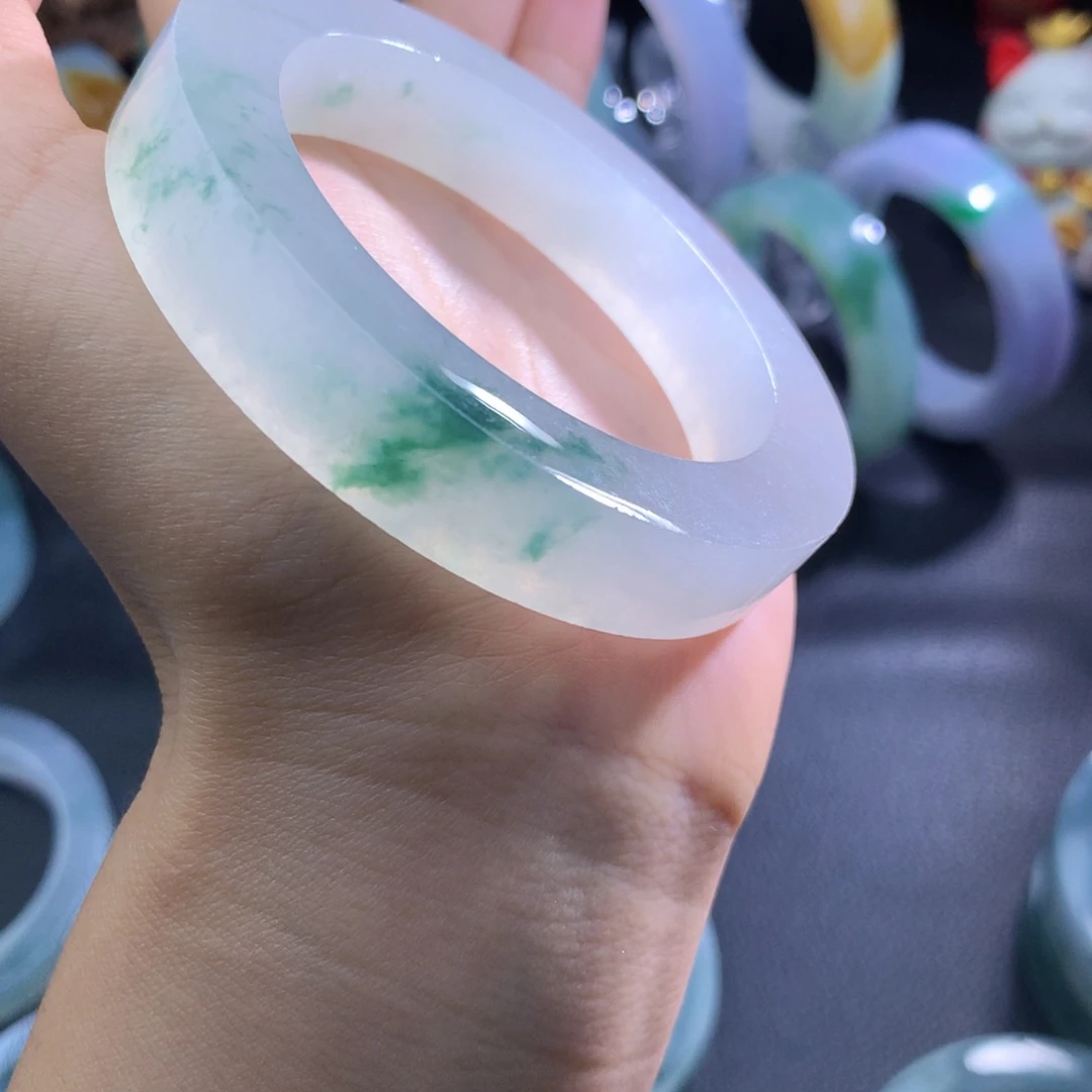 未镶嵌翡翠定制翡翠绾***?