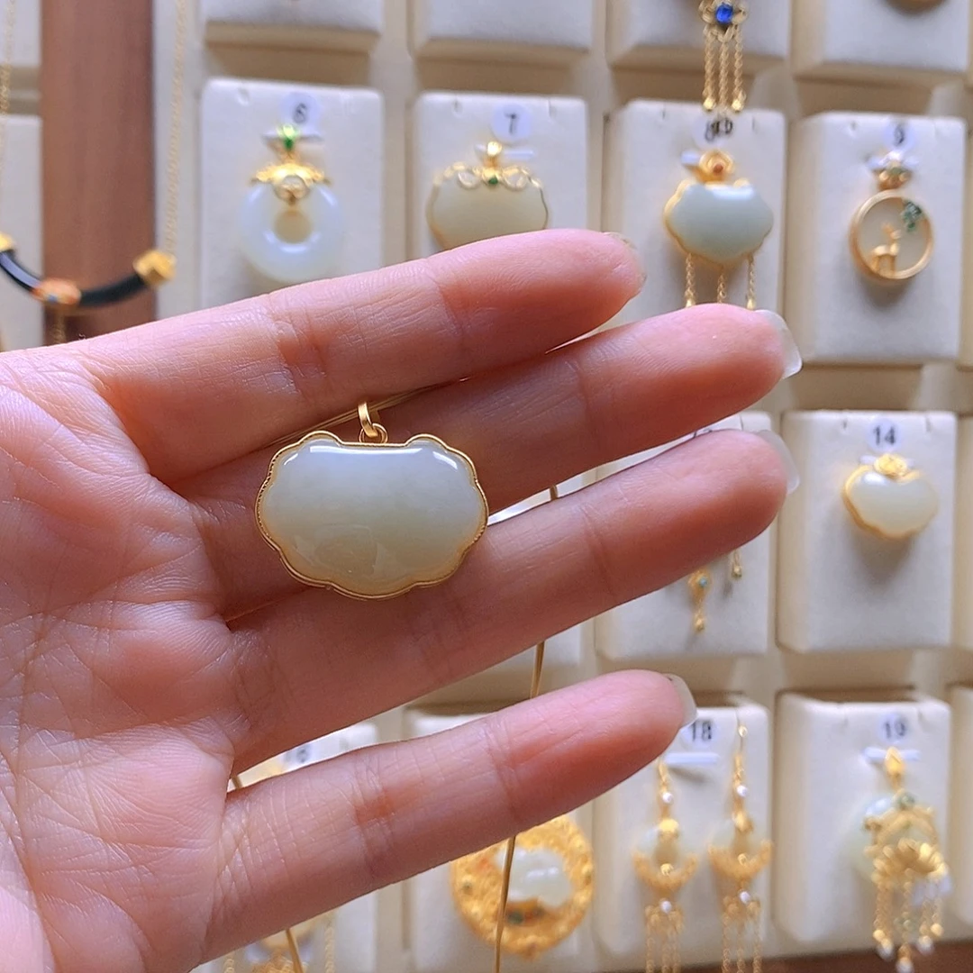 和田玉银S925镶嵌颈饰