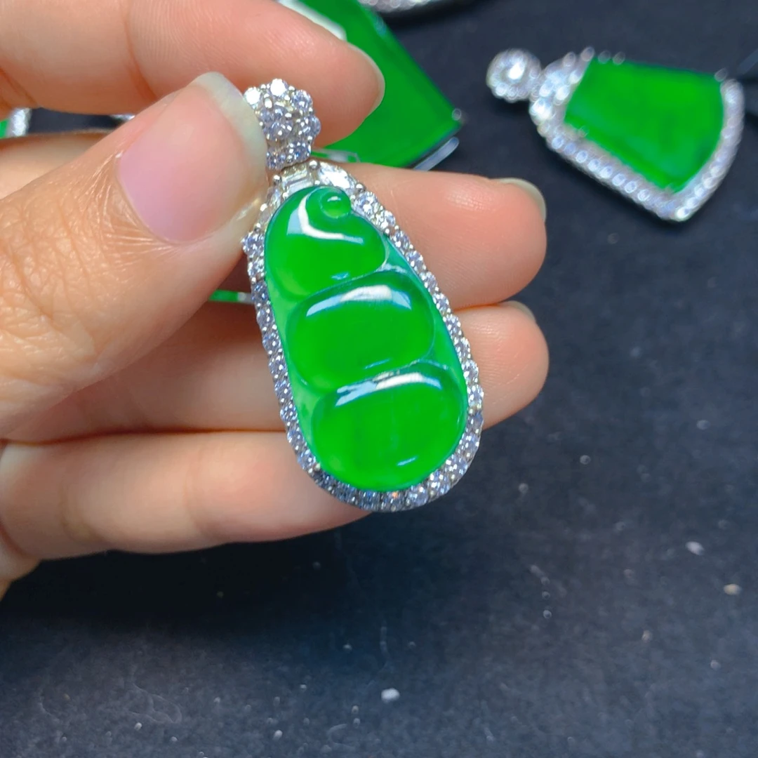 翡翠银S925镶嵌颈饰