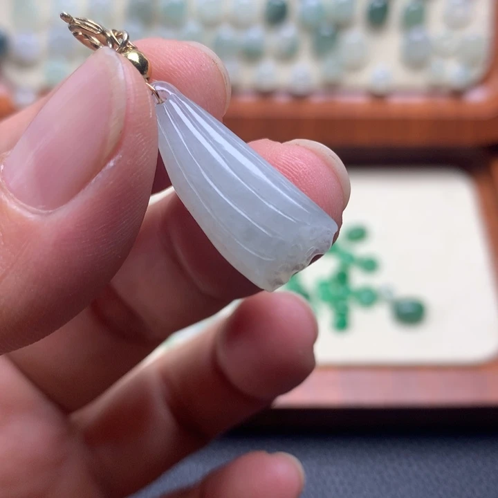 颈饰未镶嵌翡翠天然A货翡翠