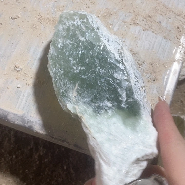 岫玉未镶嵌1.04天然岫玉原石