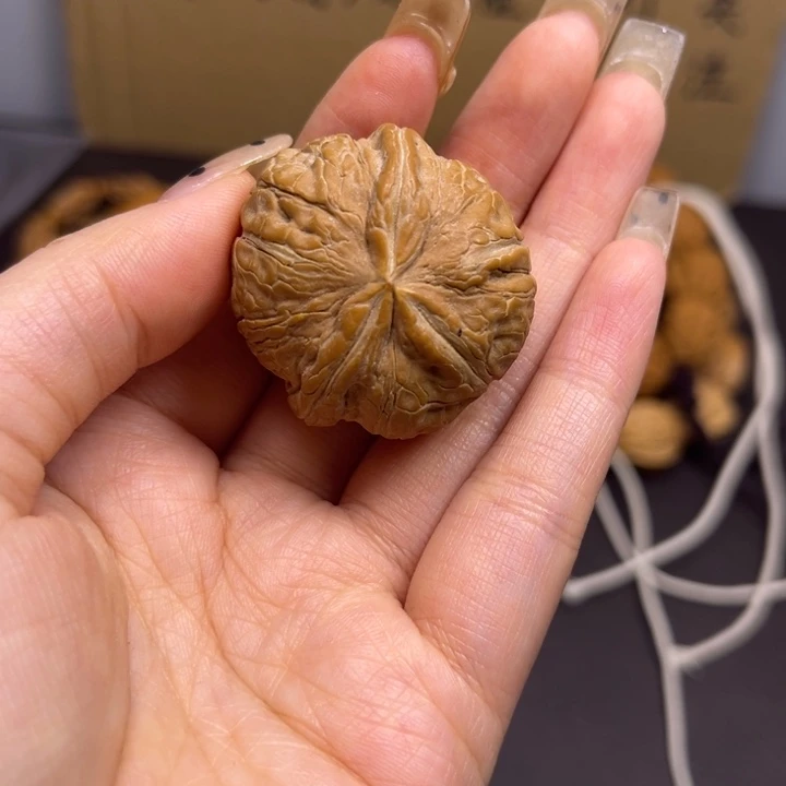 圆***旅吊坠桃核元宝单只异型有瑕