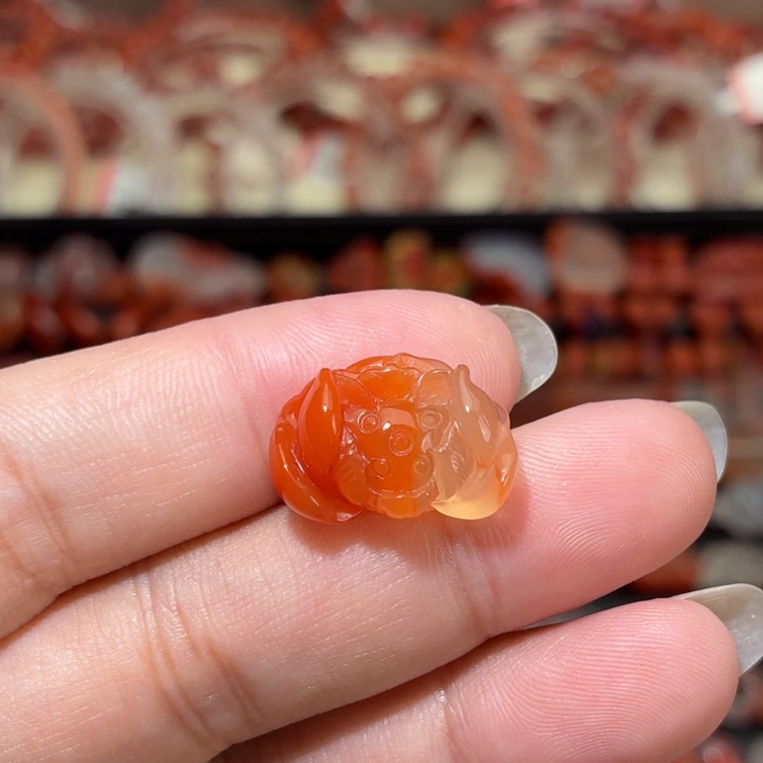 南红玛瑙未镶嵌颈饰上下通孔荷花