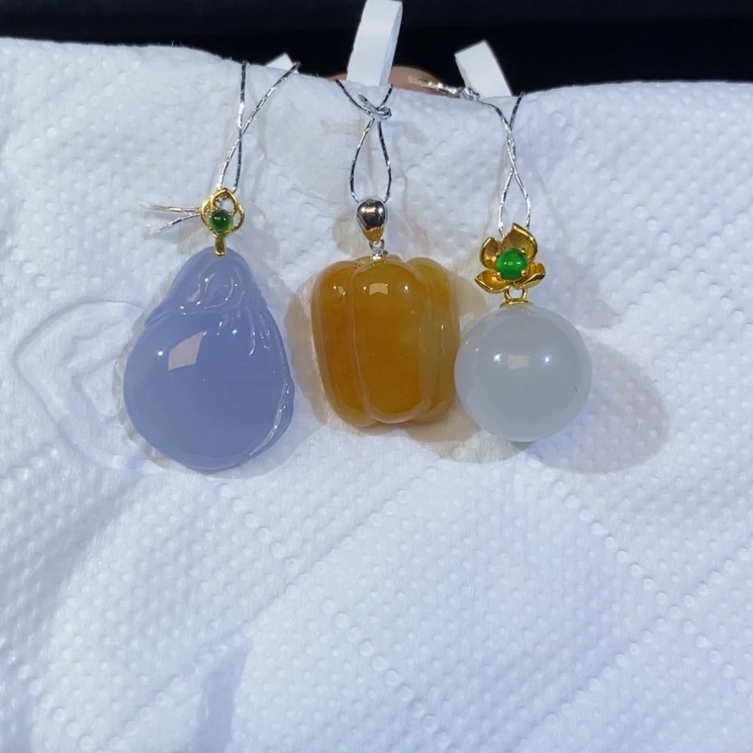 翡翠18K金镶嵌吊坠(不含链)钱袋子、南瓜、珠子