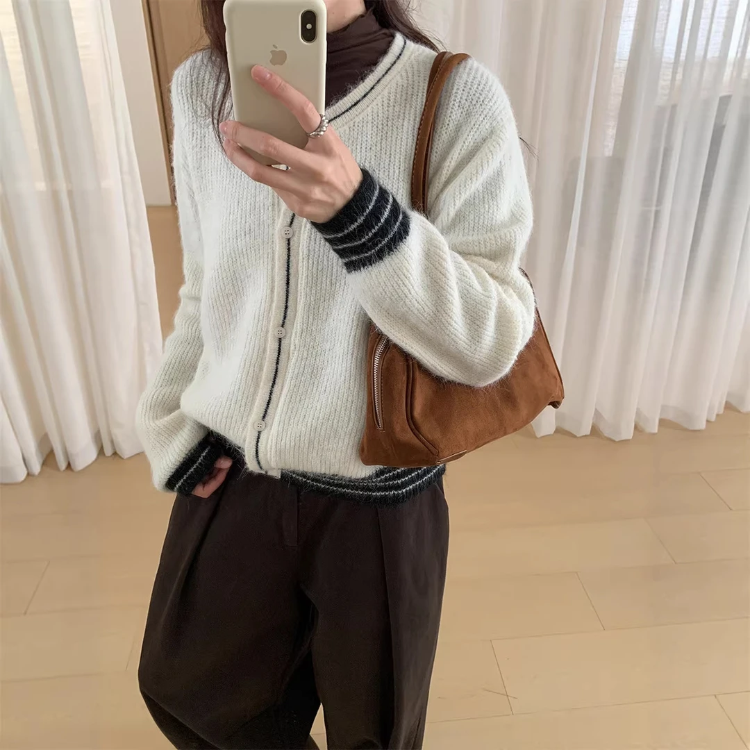 黄峥温柔甜美撞色毛衣外套女秋冬软糯休闲气质针织开衫上衣541038