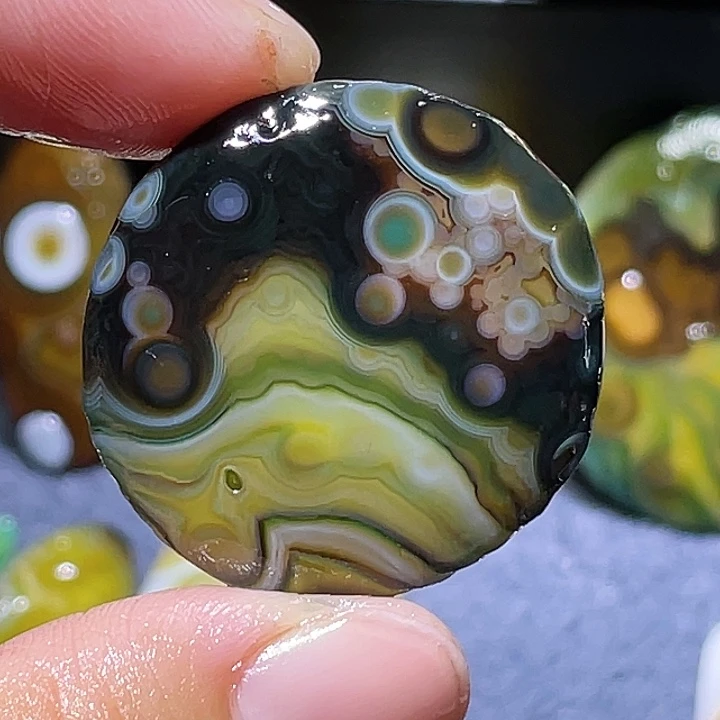 玛瑙/玉髓未镶嵌珠宝奇石