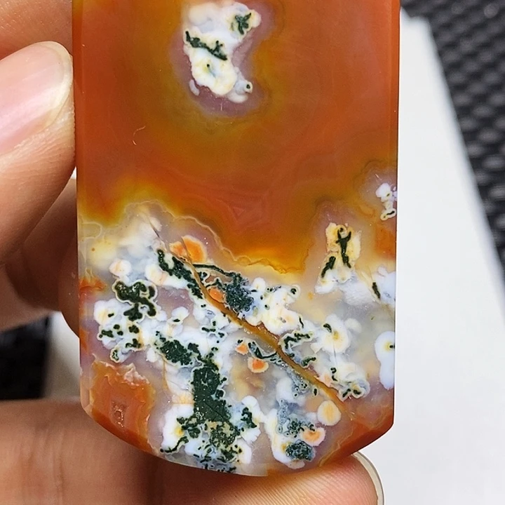 拉***克玛瑙/玉髓颈饰未镶嵌