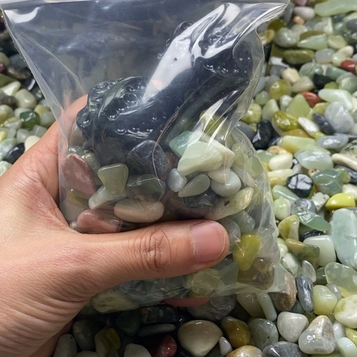 蛇纹石玉鱼缸石未镶嵌