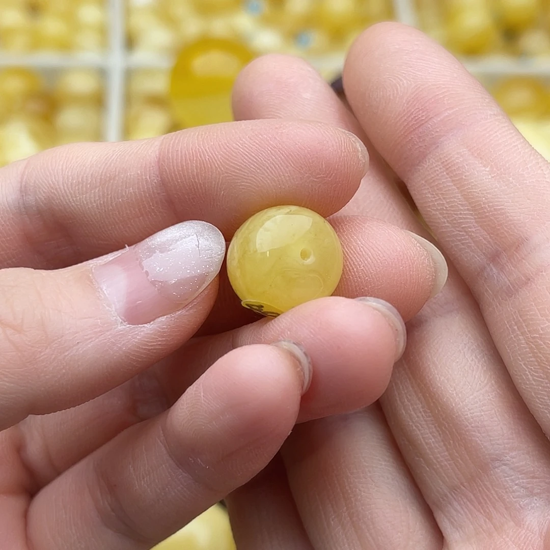 裸石琥珀未镶嵌宜**哥蜜蜡微瑕老型鸽