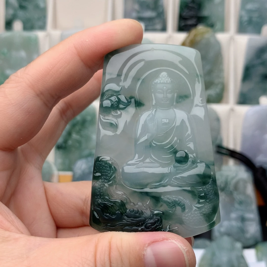 翡翠颈饰未镶嵌宝***字阿弥