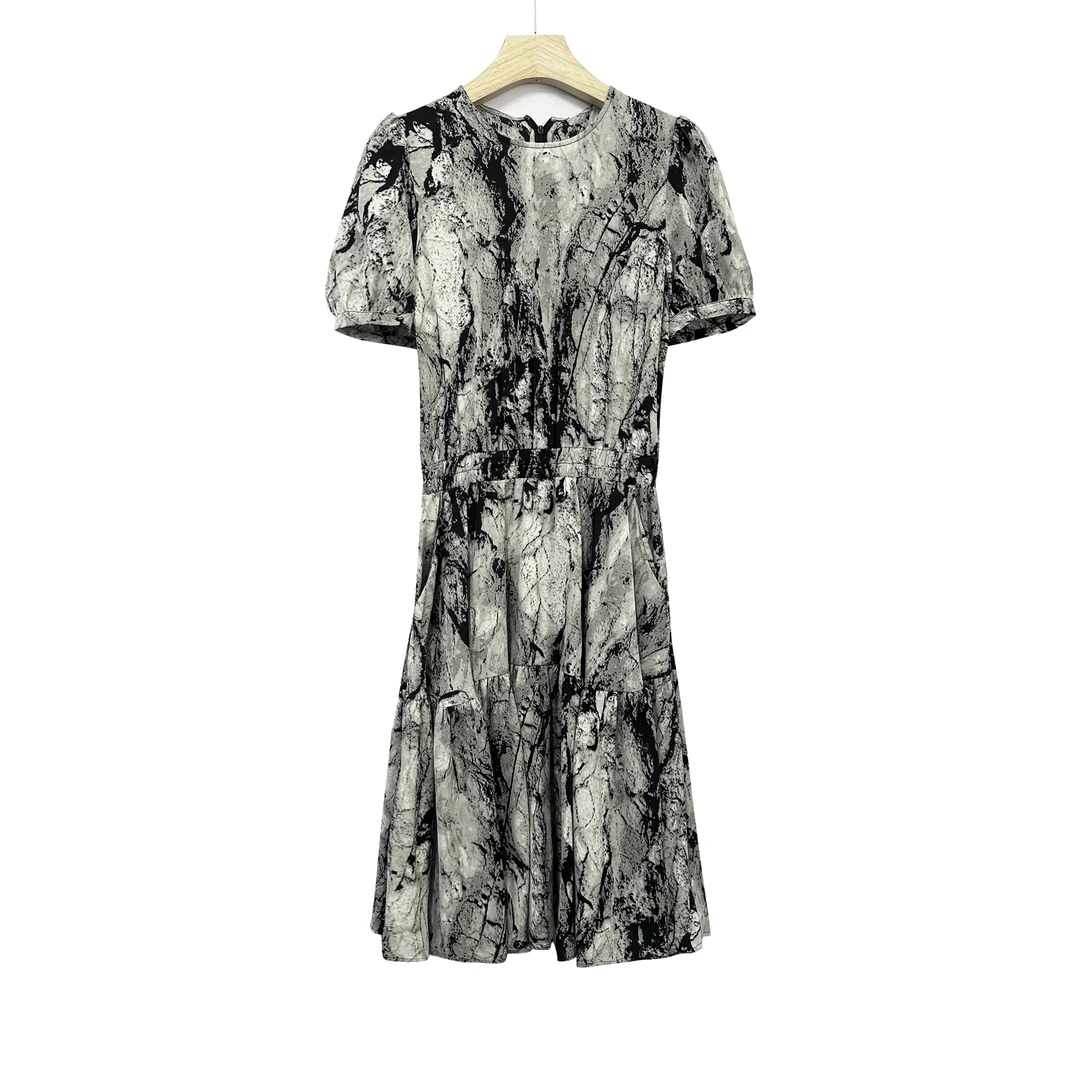 夏日风情！女士夏季圆领碎花短袖时尚连衣裙F574