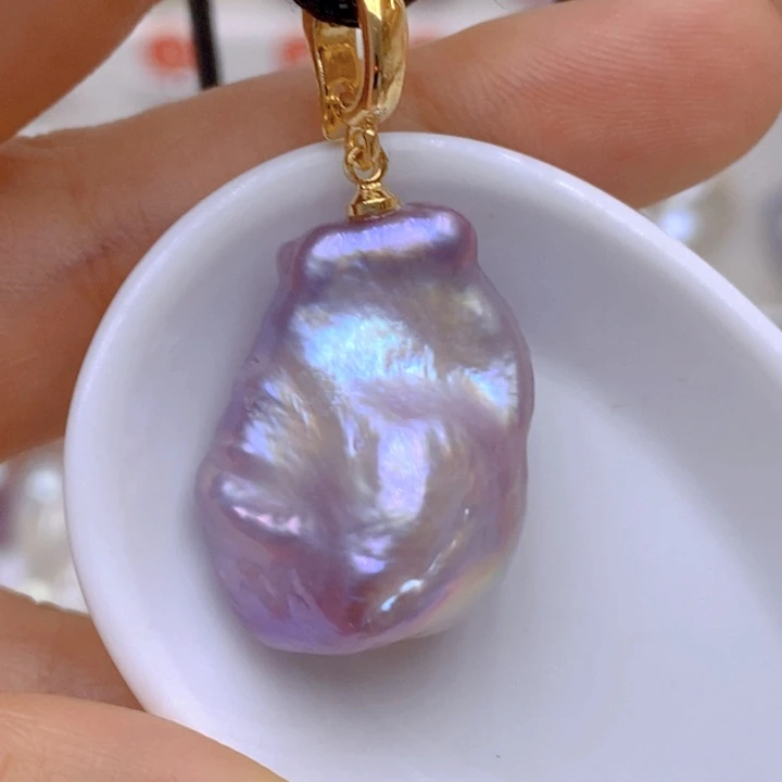 淡水珍珠吊坠(赠链)未镶嵌