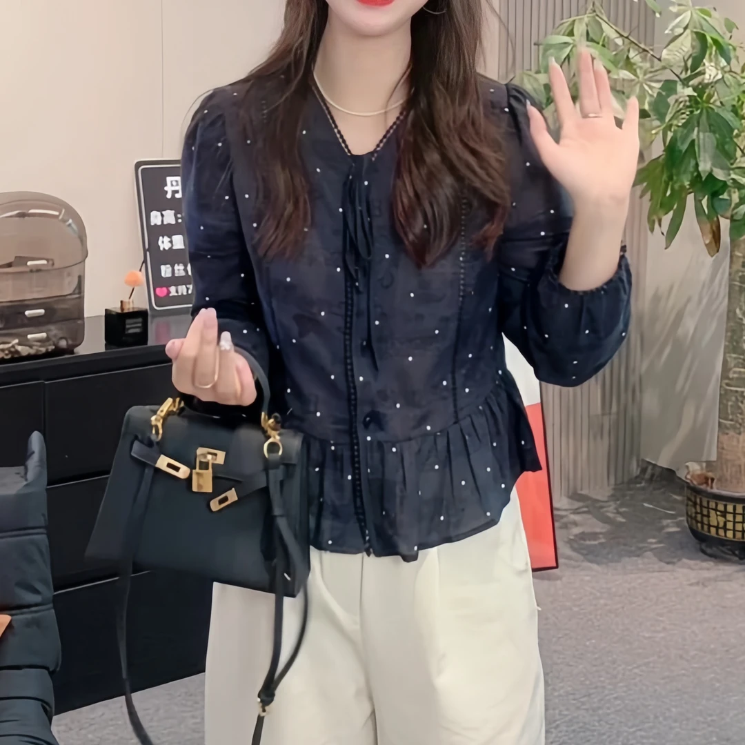 2025简单一点~特色开扣蝴蝶结长袖小衫设计感通勤时尚上衣女潮流