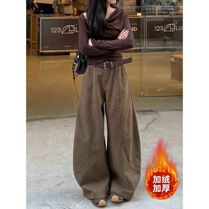 美式复古咖色弯刀牛仔裤女秋季加绒显瘦宽松阔腿梧桐拖地镰刀裤子