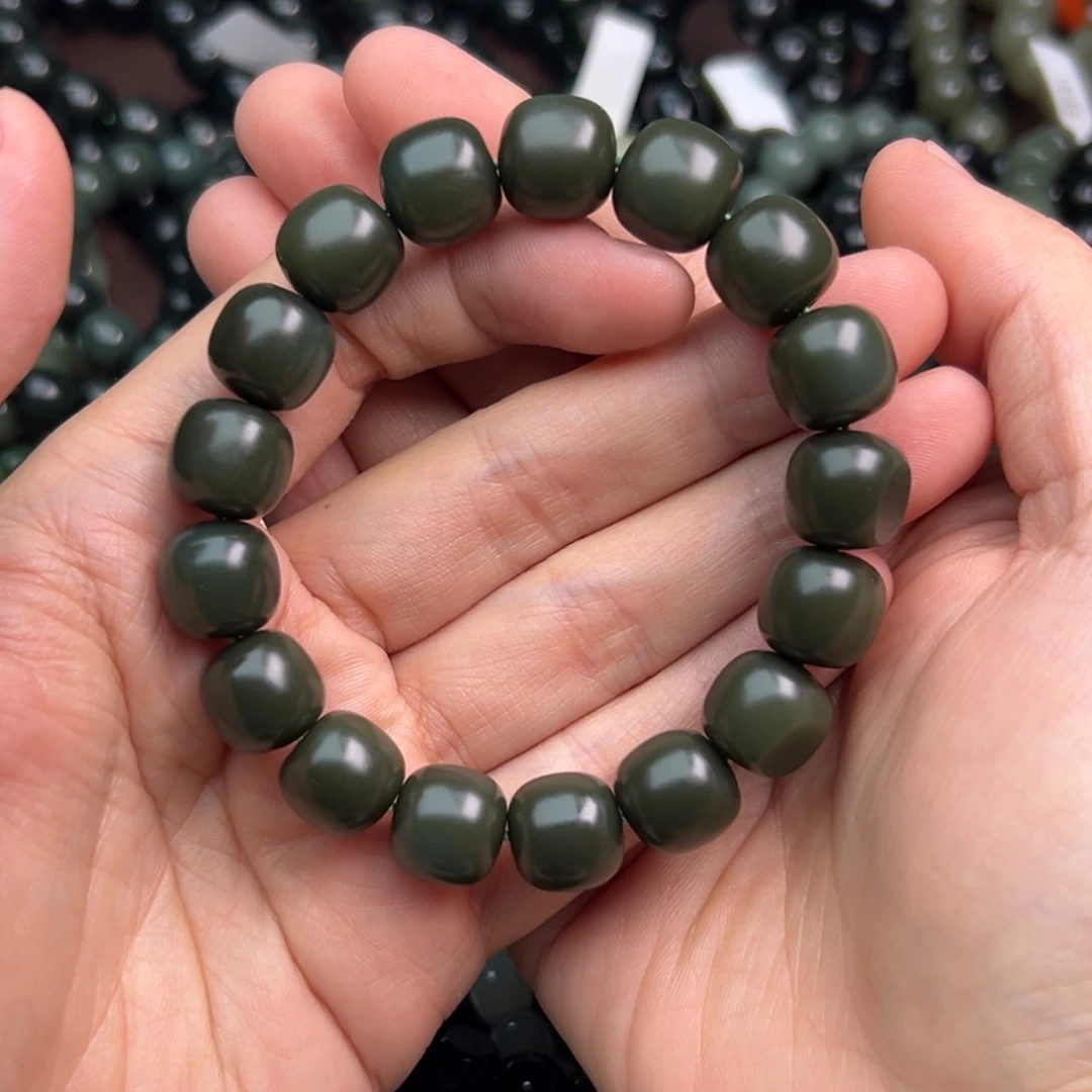 手链未镶嵌和田玉沙枣青13老型珠