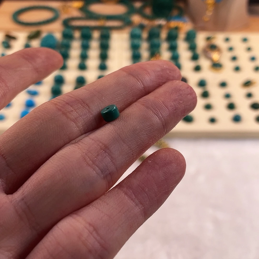 绿松石未镶嵌耳饰