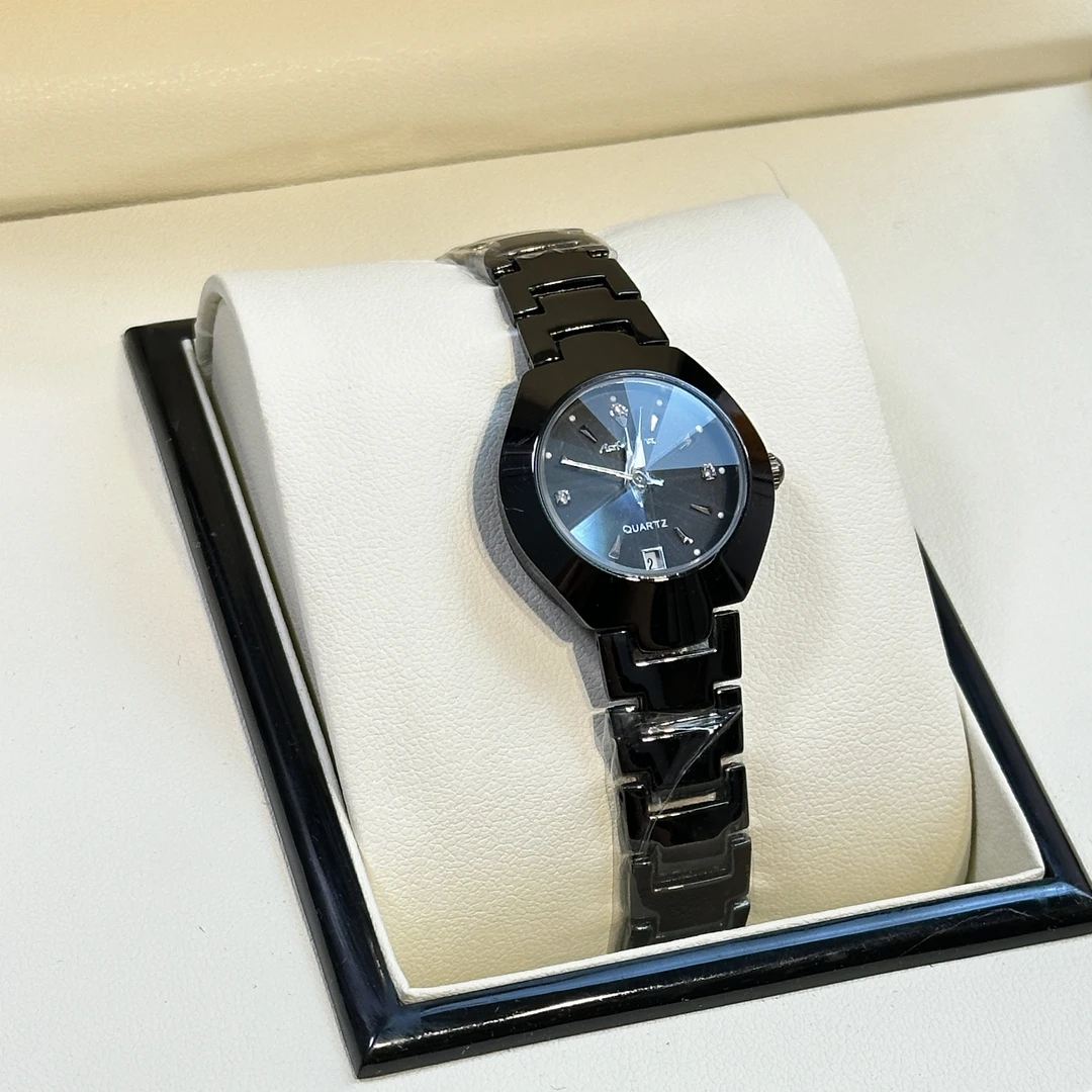 【黑武士】轻奢女士手表时尚简约小众精致女款小巧防水百搭日历腕表