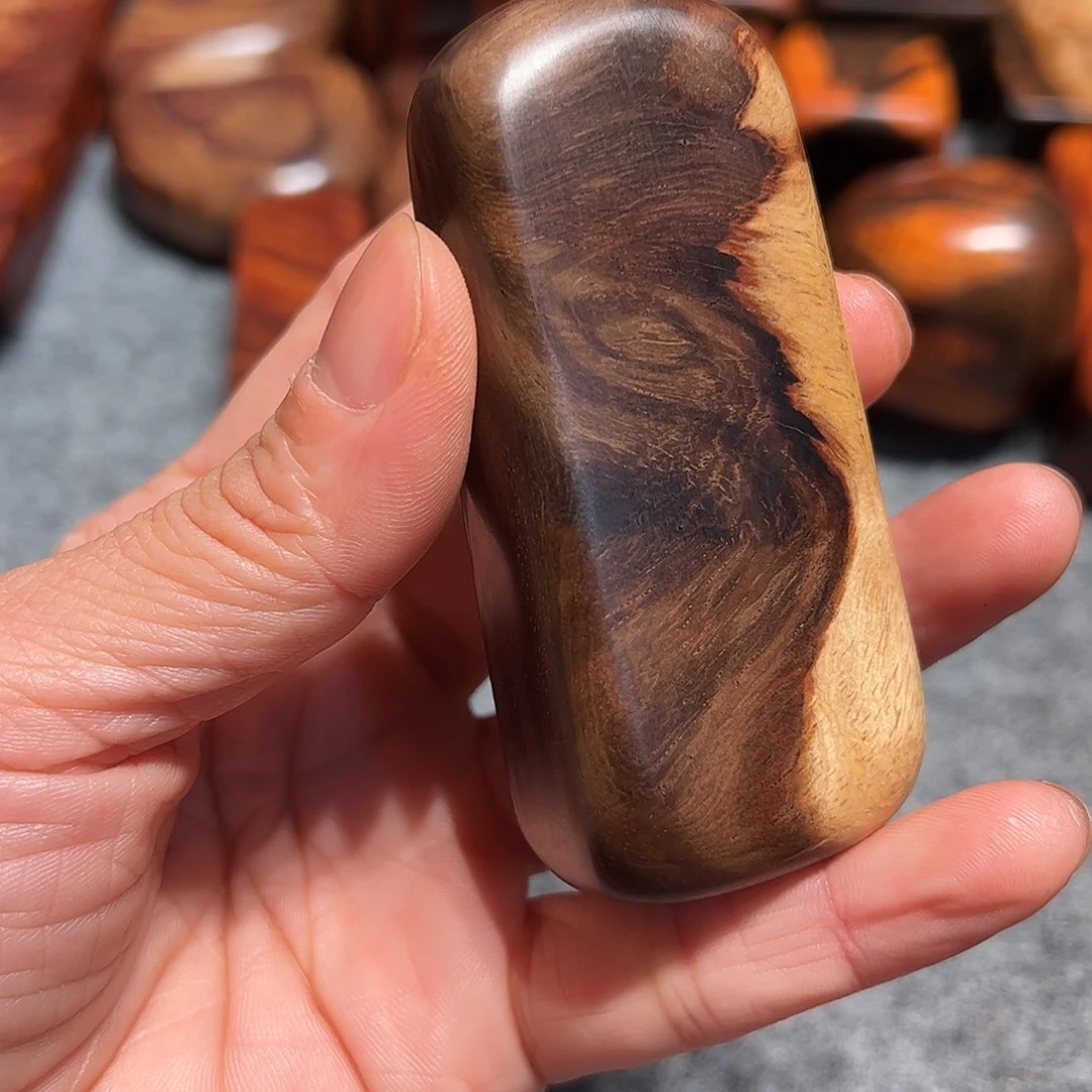 澪***点交趾黄檀（大红酸枝）