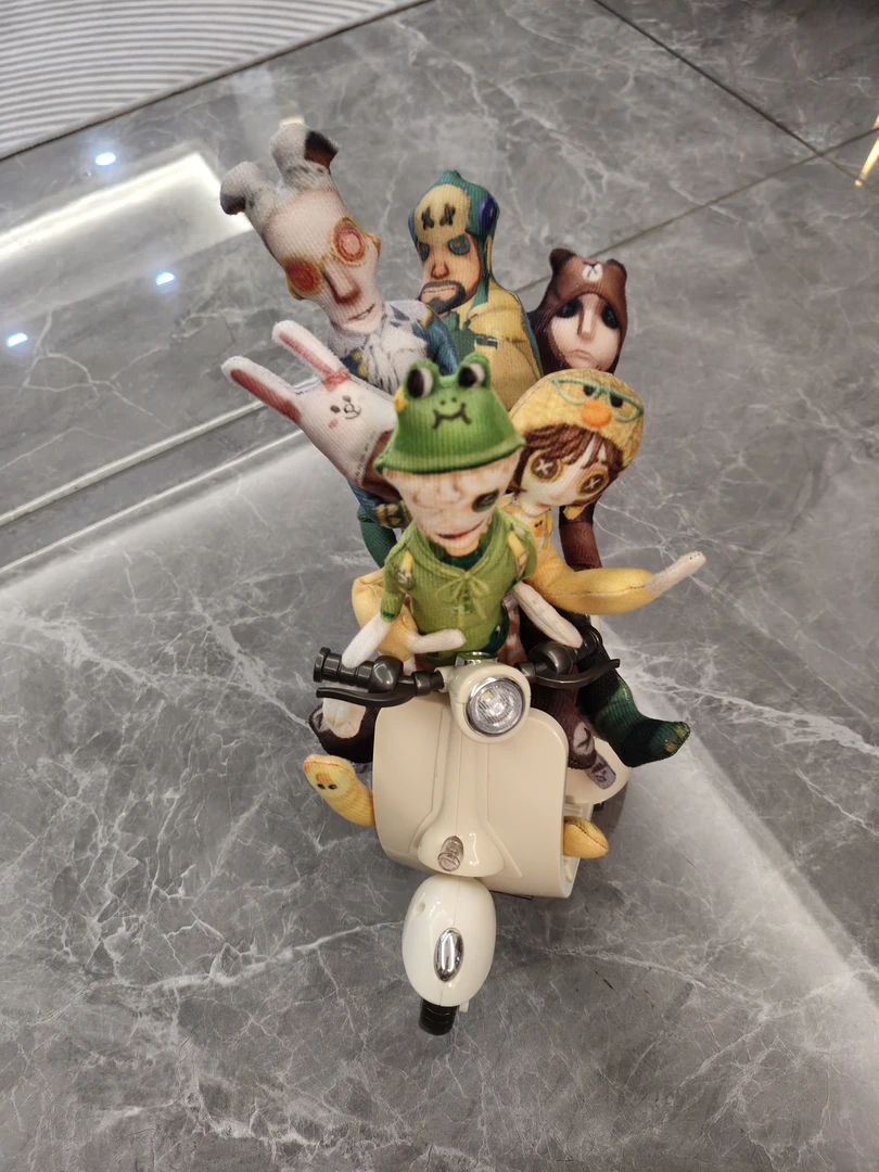 第五动物园LINEFRIENDS周边骨架款老鼠干成品掉落