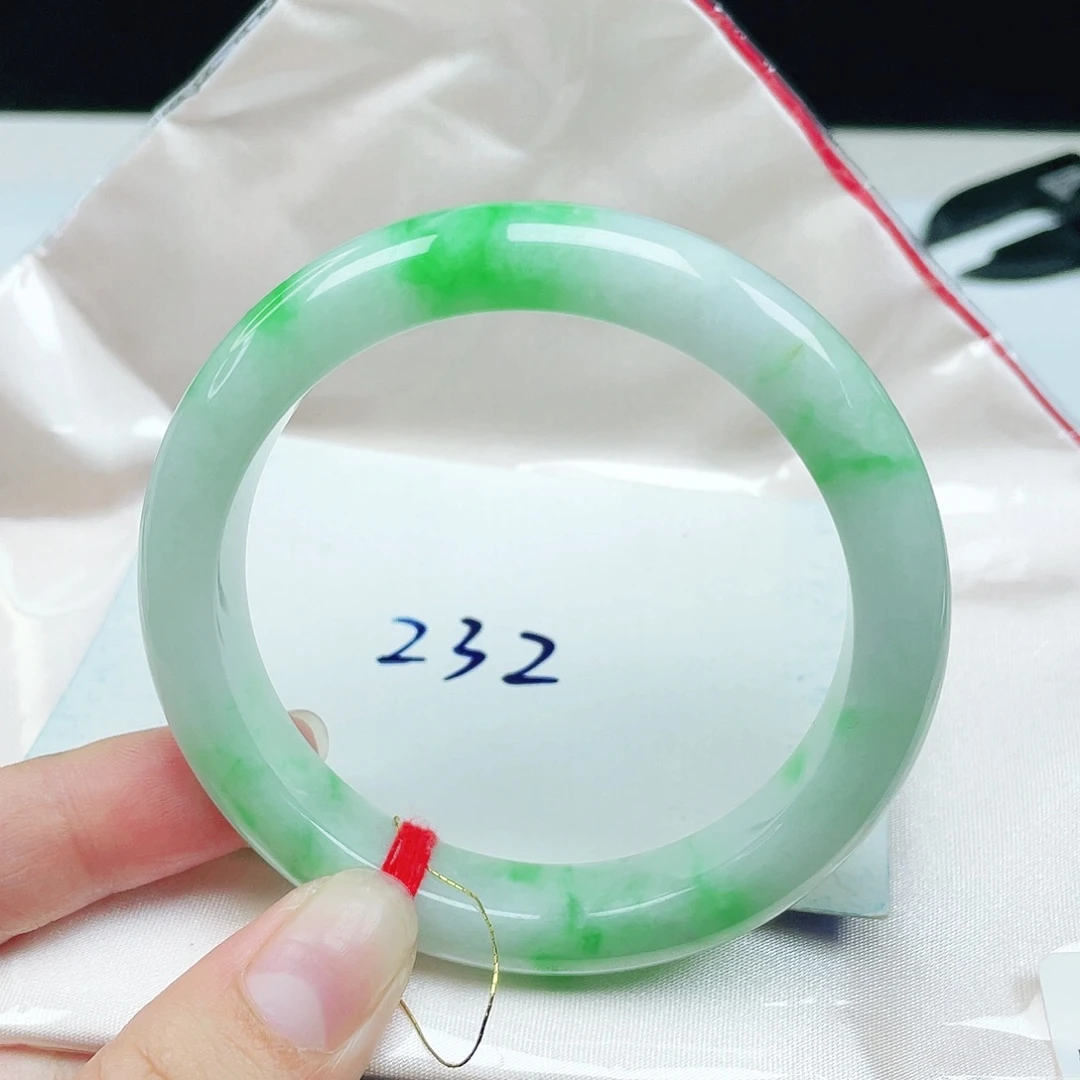 翡翠未镶嵌手镯正圈54.8