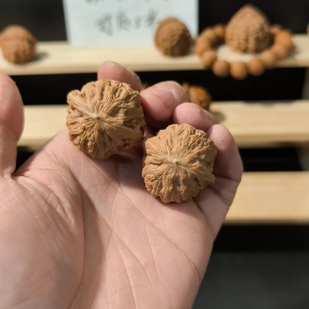 文玩核桃吊坠35+铁锤有黄