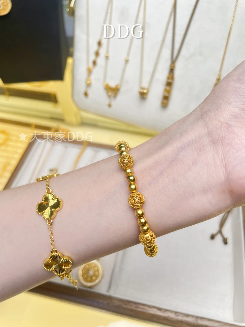 铜合金手链 【DDG】高品质镂空绣球手链弹力绳手串复古百搭气质