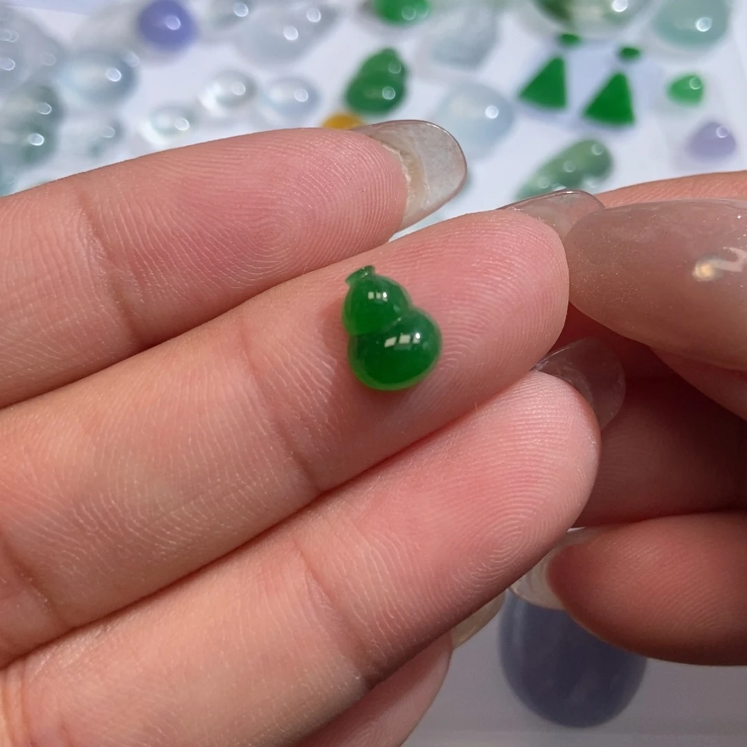 未镶嵌定制翡翠大****营翡翠8.8/6.9/2.9