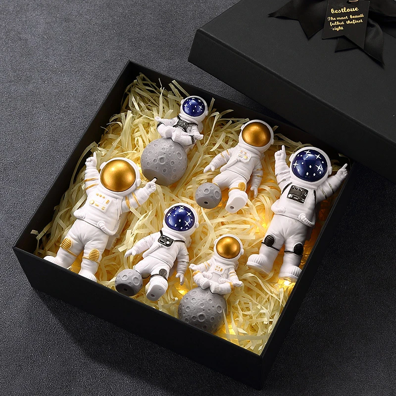 【西藏包邮】宇航员摆件小太空人模型桌面装饰品情人节生日礼物