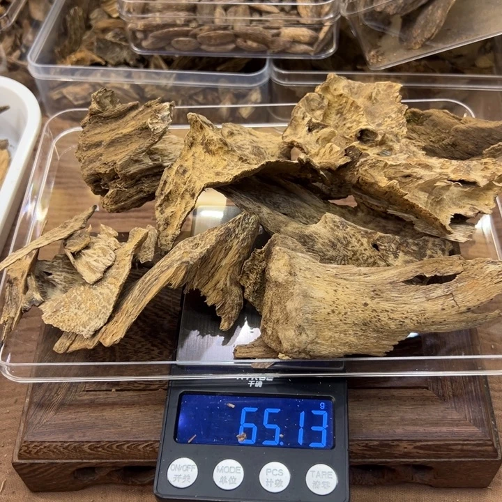 山***司海南沉香壳子料65克