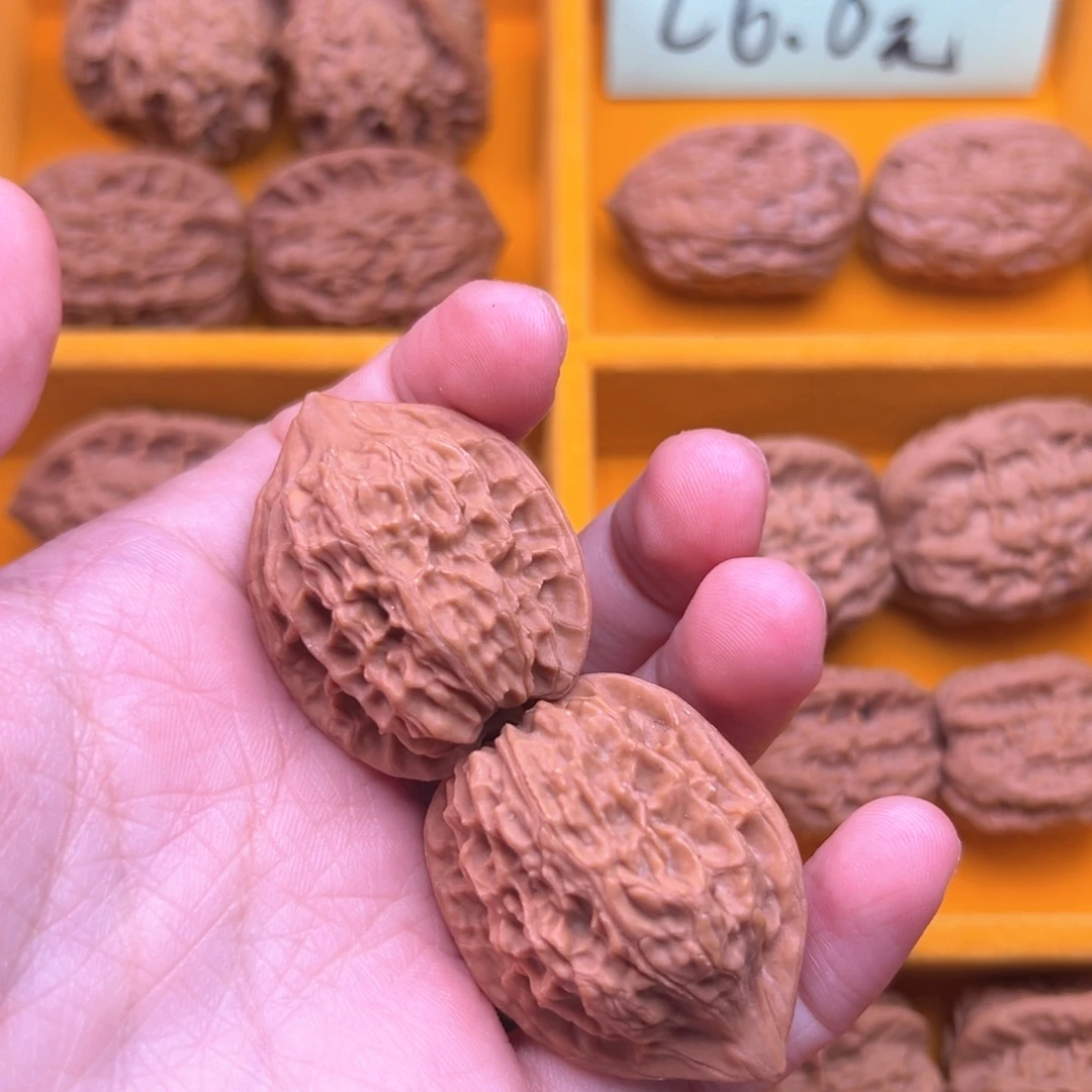比***狼把件文玩核桃文玩核桃