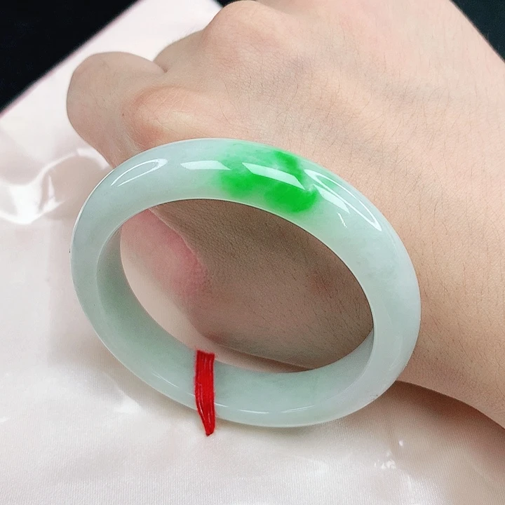 翡翠手镯未镶嵌圈52.8。1301