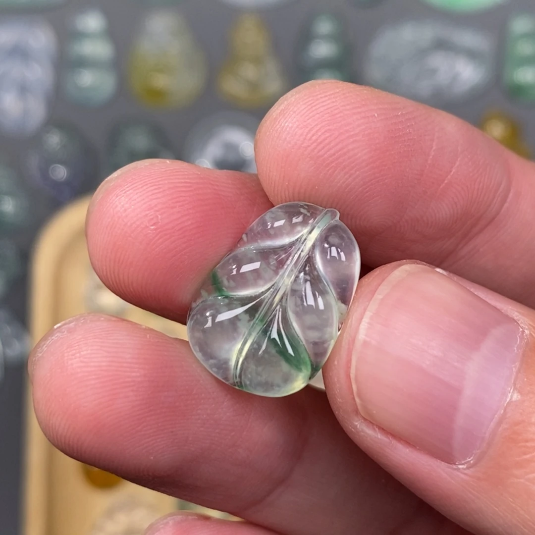 翡翠未镶嵌颈饰芭蕉叶