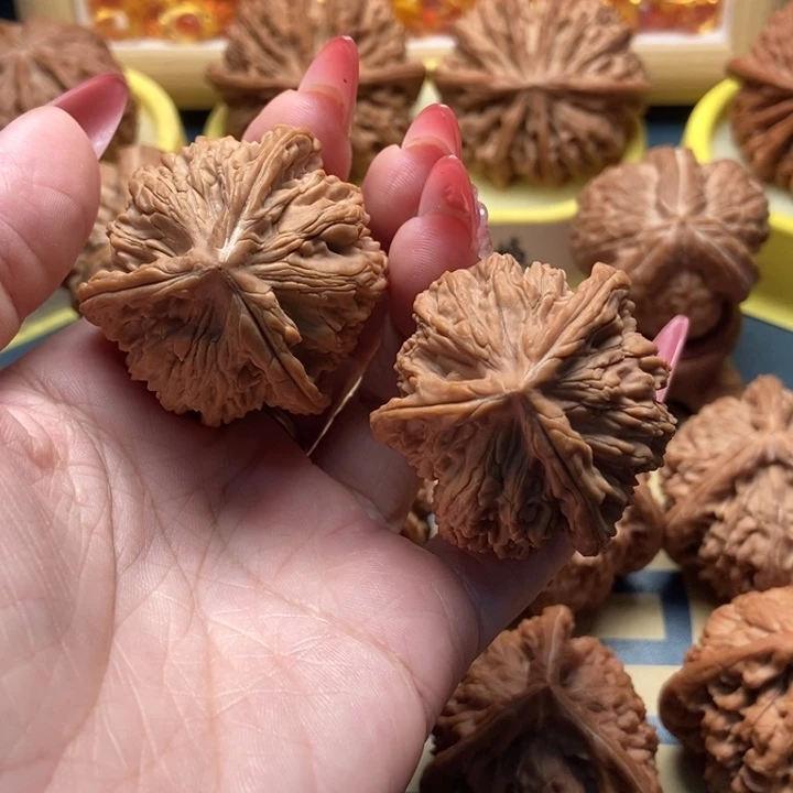 文玩核桃把件麦穗虎头奔全品41