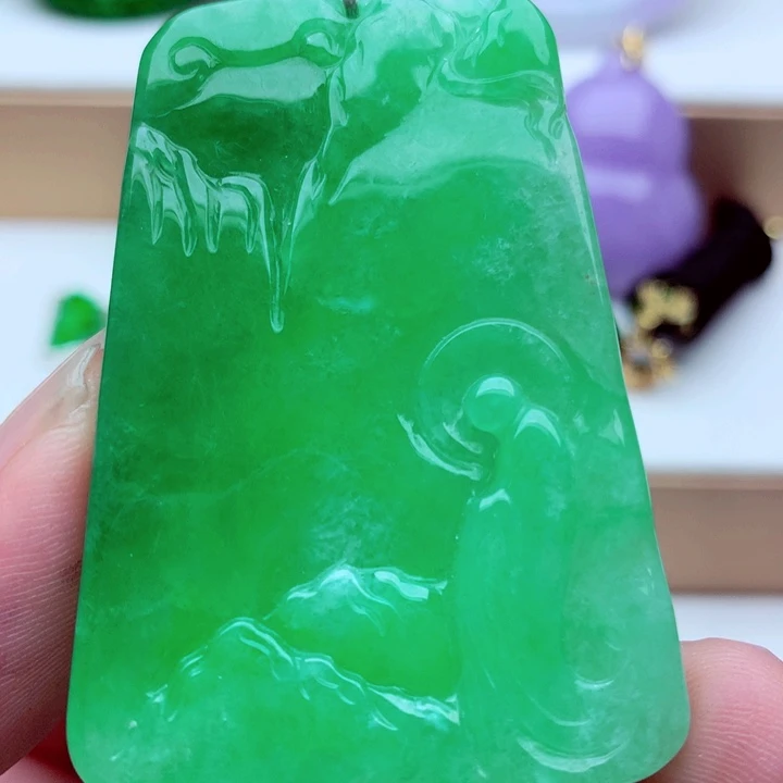 翡翠未镶嵌吊坠(不含链)