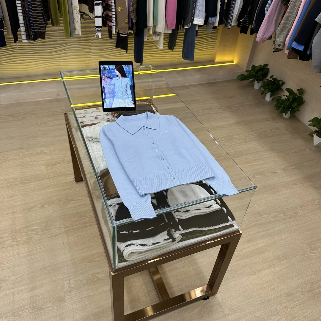 A479【M家】高版本25n早秋新款常规款翻领字母刺绣长袖毛针织衫开衫