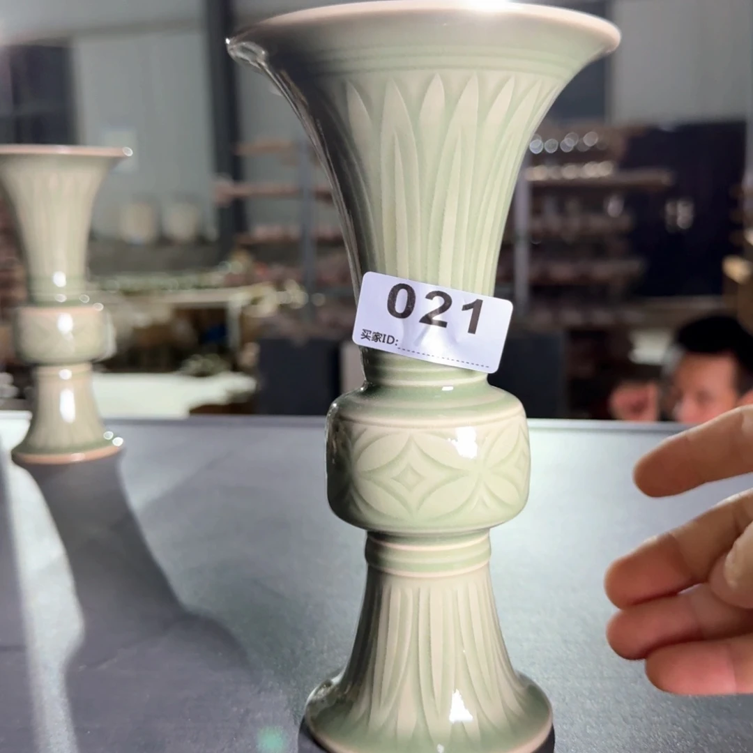 微瑕 花觚 口变形 21 耀州