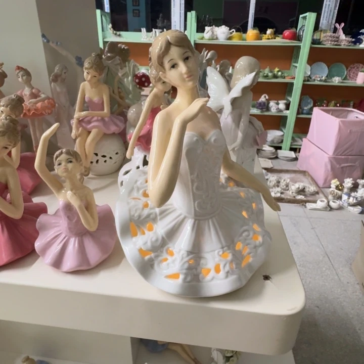 老厂陶瓷娃娃摆件