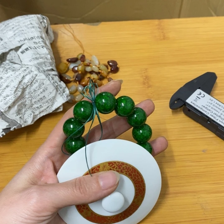 瓷片哈中古工艺品一件