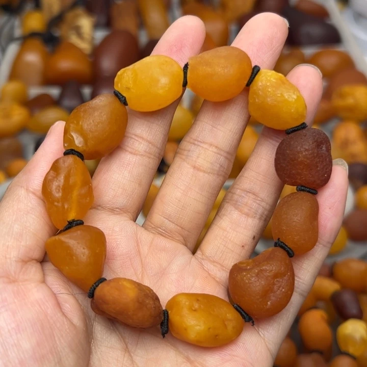 琥珀未镶嵌颈饰天然蜜蜡