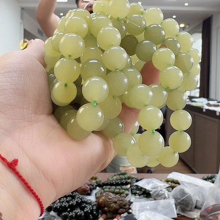 手链未镶嵌透闪石质玉12圆