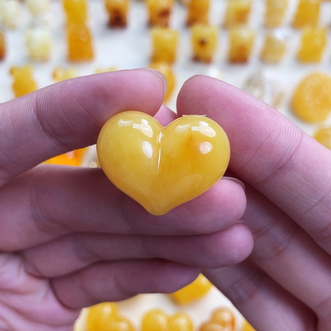 未镶嵌蜜蜡珠宝奇石