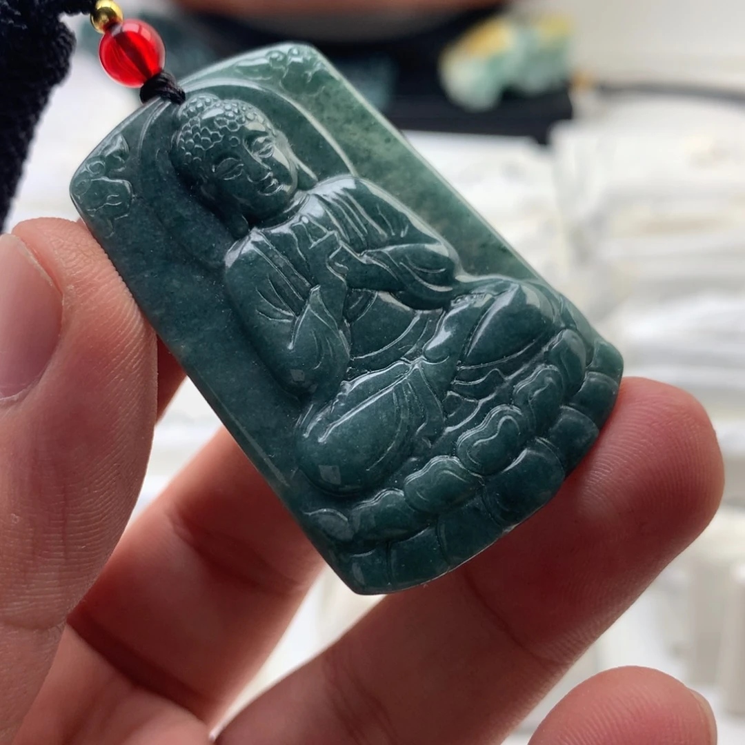 颈饰未镶嵌翡翠大日