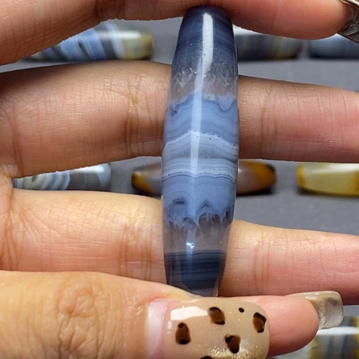 9***0玛瑙/玉髓合金藏风蓝沁海浪花