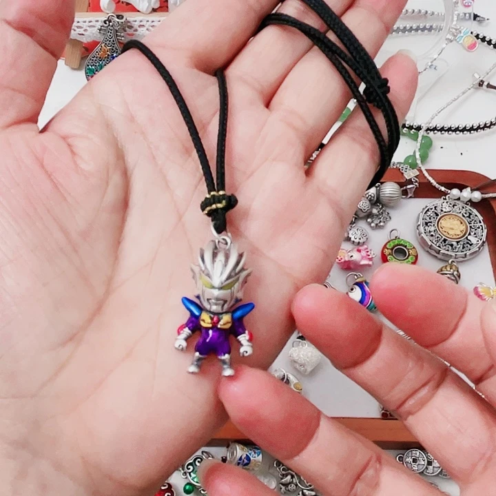珐琅吊坠足银奥特曼