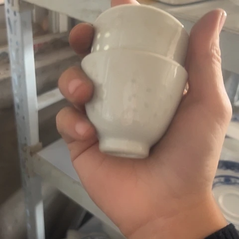 其他瓷杯两个陶瓷