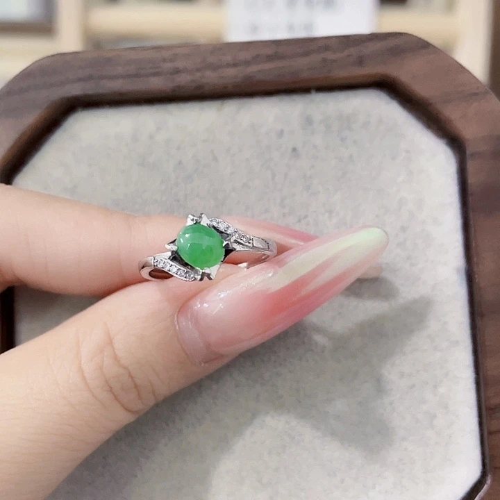 翡翠未镶嵌颈饰天然翡翠Ａ货