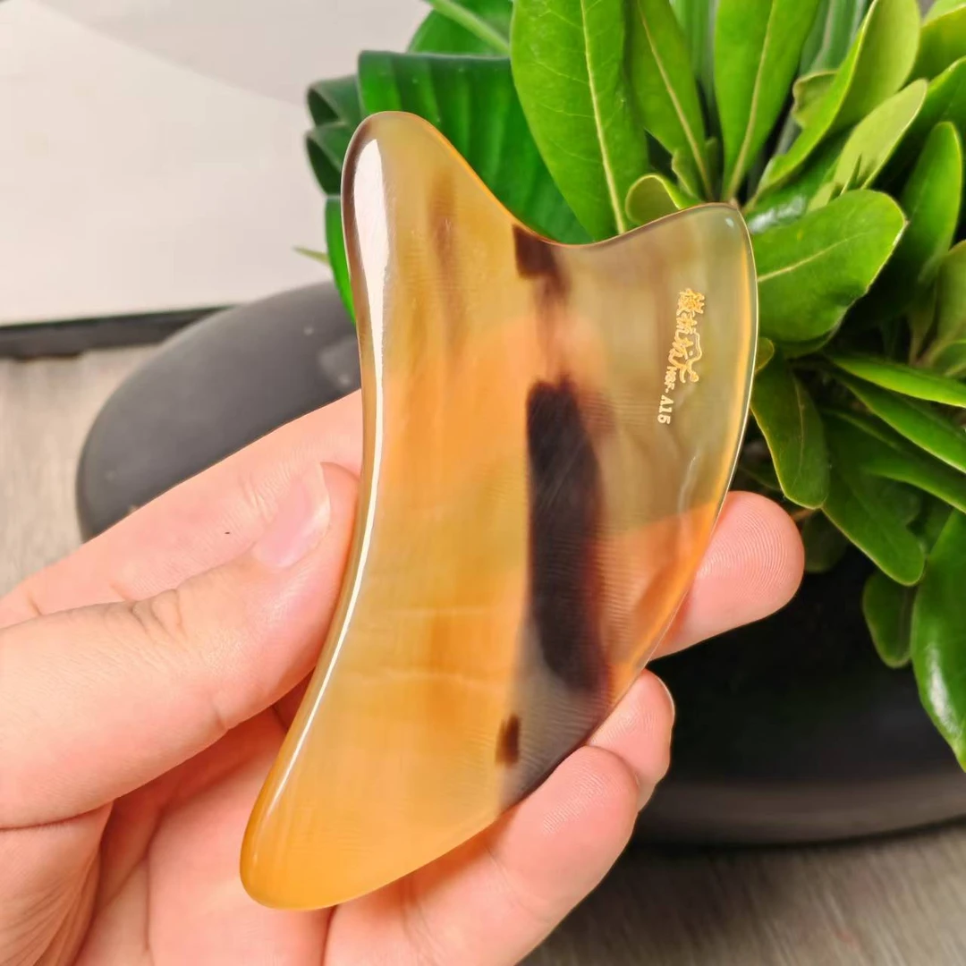 板娘专享 白水牛角0.6厚度爱心面部刮板-208