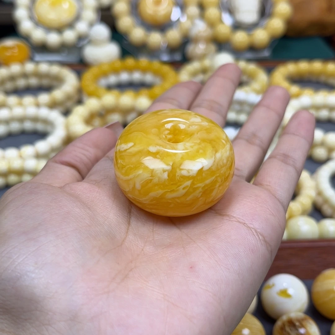 琥珀未镶嵌手串……